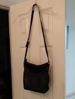 Coach Vintage Black Leather Adjustable Strap Crossbody Bag 70s or 80s